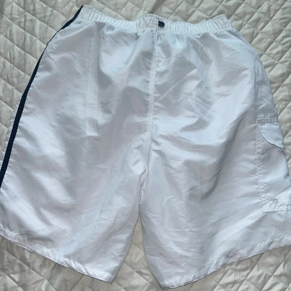 (#14) Gently used Pacific surf shorts size medium men’s smoke free home